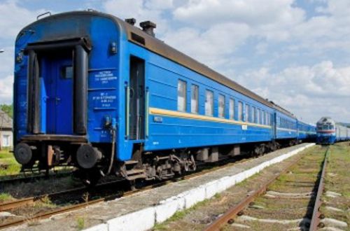 Укрзализныця никуда не спешит: некоторые поезда идут со скоростью 35 км/ч