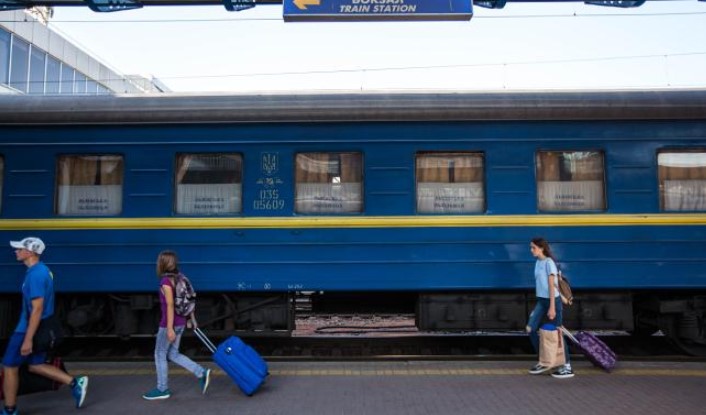 В "Укрзализныце" пожаловались на пассажиров, укравших белье на миллионы