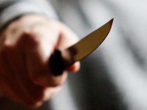 В Ирпене мужчина напал с ножом на любовника подруги