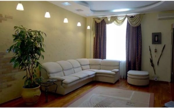 Позолота и 12 комнат: в сеть попали фото трехуровневой квартиры Данилко в центре Киева